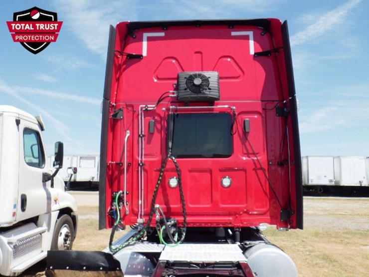 2023-western-star-49x-image-13