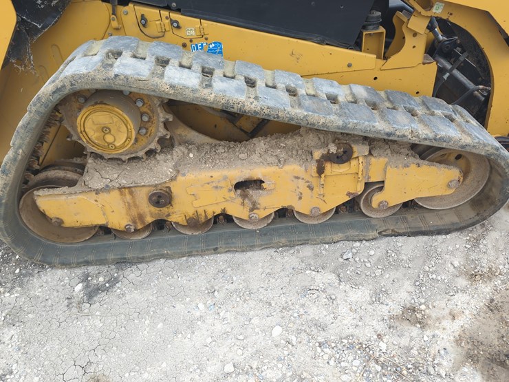 2020-caterpillar-299d3-image-7