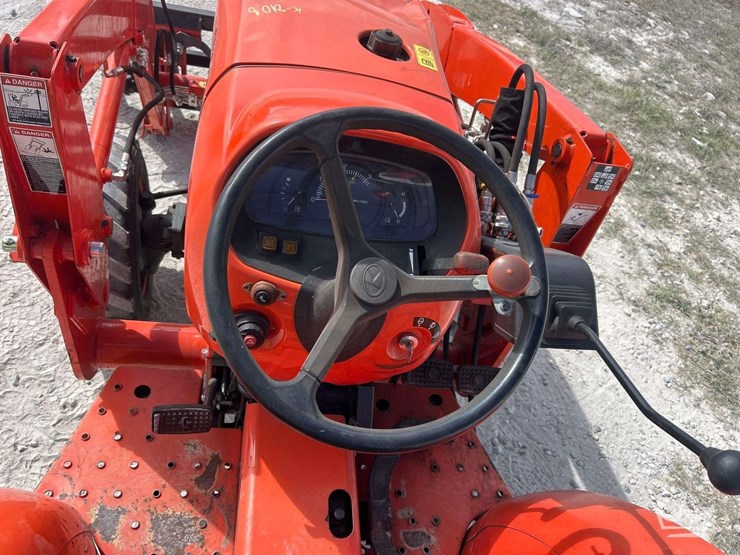 2020-kubota-l3901d-image-10