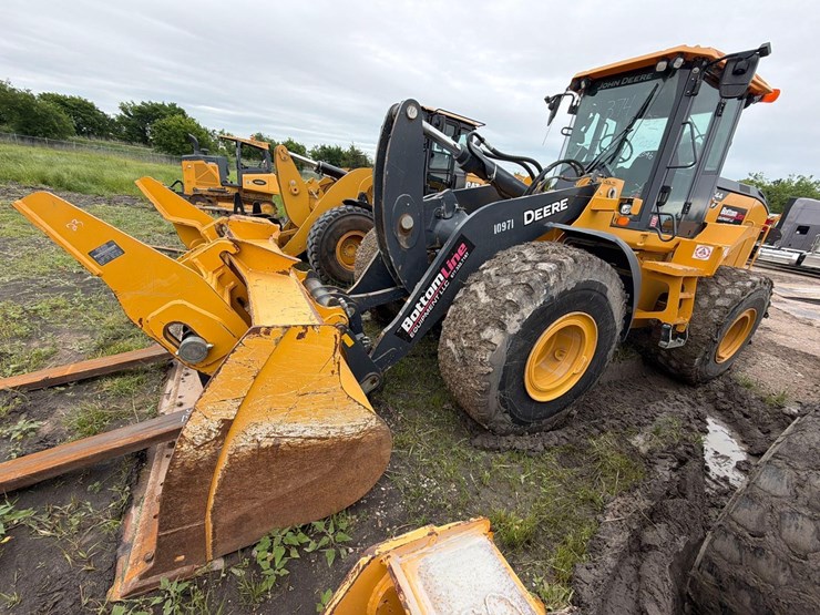 2023-deere-644p-image-1