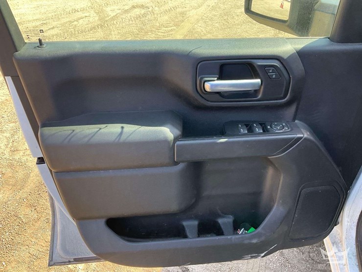 2020-chevrolet-silverado-2500-image-12