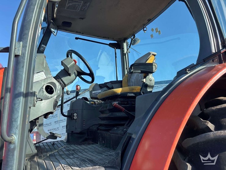 2015-kubota-m6-131-image-15