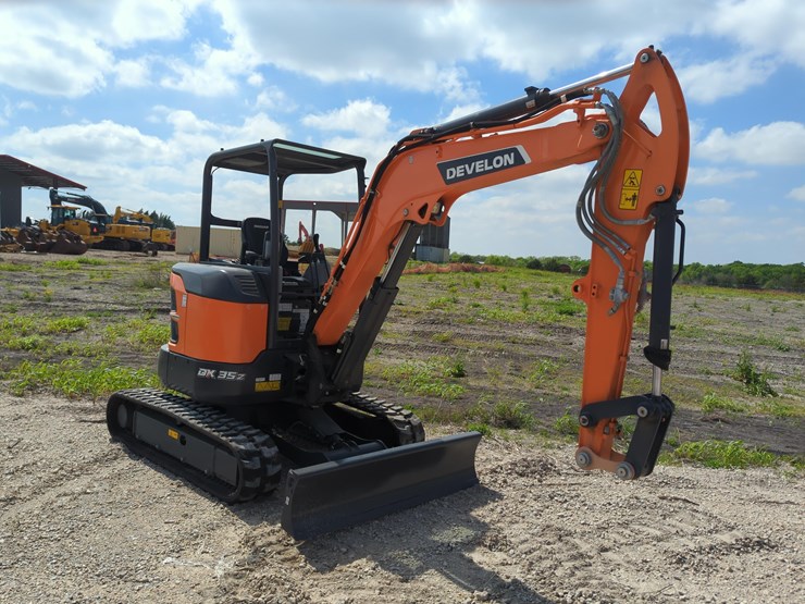 develon-dx35z-7-image-3