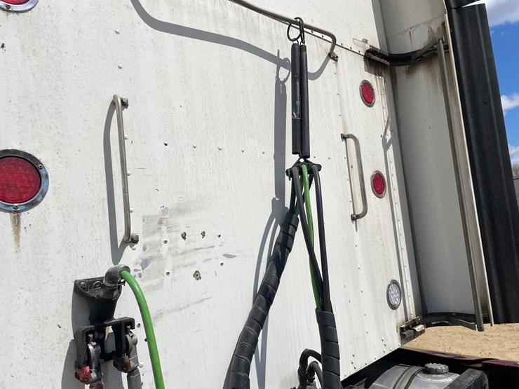 2013-kenworth-t660-image-45