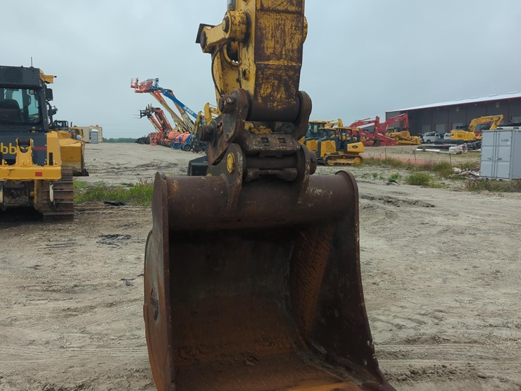 2022-komatsu-pc360-lc-11-image-6