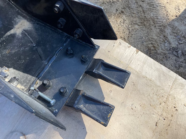 #2310-•-new-mini-8"-bucket-attachment-image-4