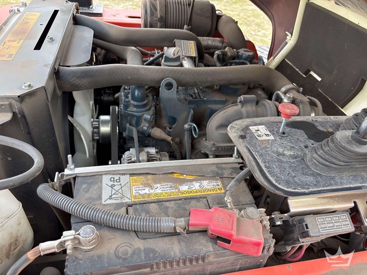 2023-kubota-r430-image-21