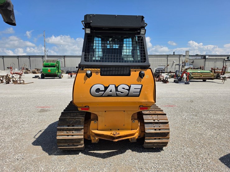2015-case-650l-wt-image-15