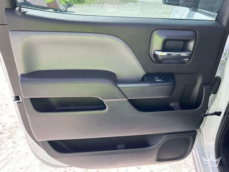 2015-chevrolet-silverado-1500-image-25