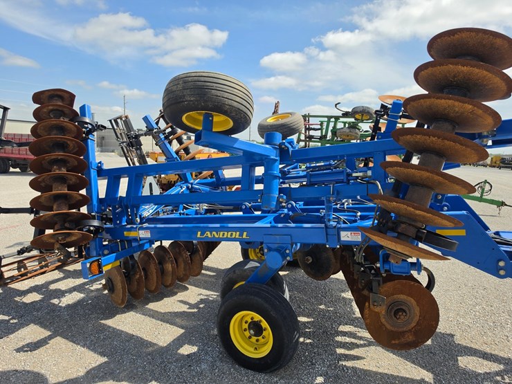 2014-landoll-6230-21-image-11
