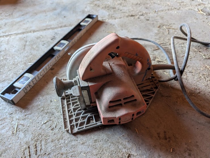 #5516-•-milwaukee-skil-saw-image-1
