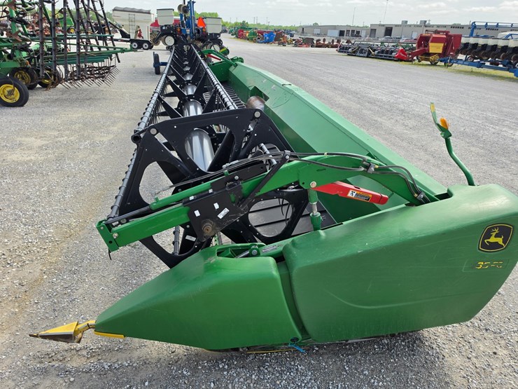 2015-john-deere-635fd-image-2