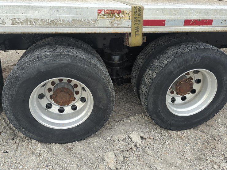2016-kenworth-t880-image-6