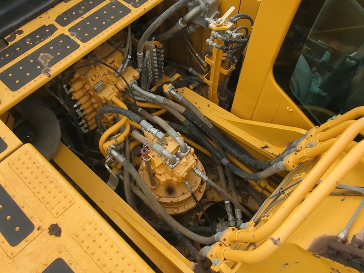 2022-komatsu-pc360-lc-11-image-16