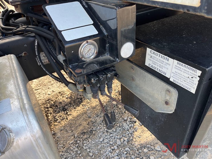 2017-hino-258alp-image-7