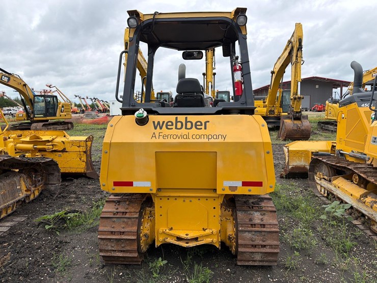 2022-deere-450-lt-image-7
