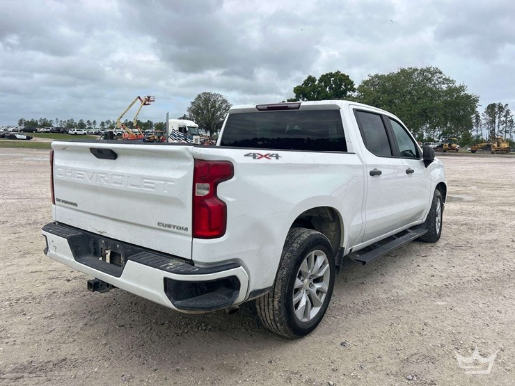 2022-chevrolet-silverado-1500-image-3