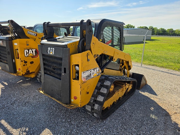 2016-caterpillar-259d-image-21
