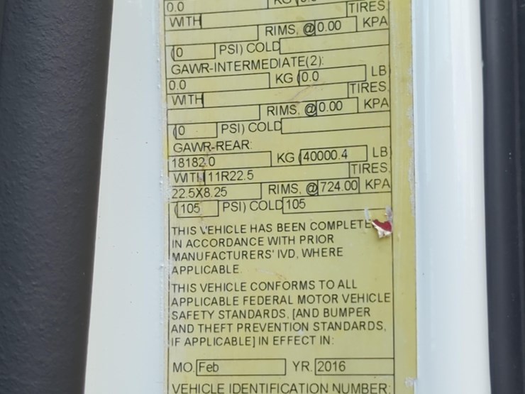 2016-kenworth-t880-image-11