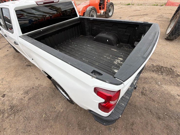 2020-chevrolet-1500-image-8