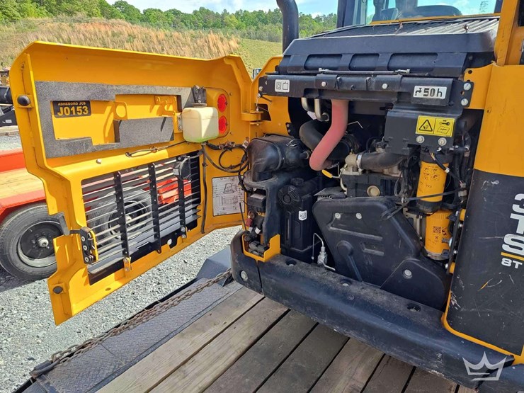 2023-jcb-3ts-8t-image-12
