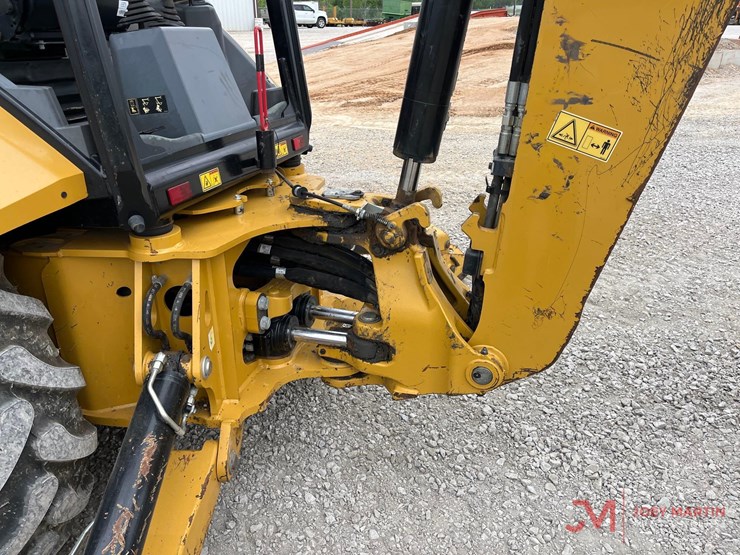 2020-caterpillar-416f2-image-11