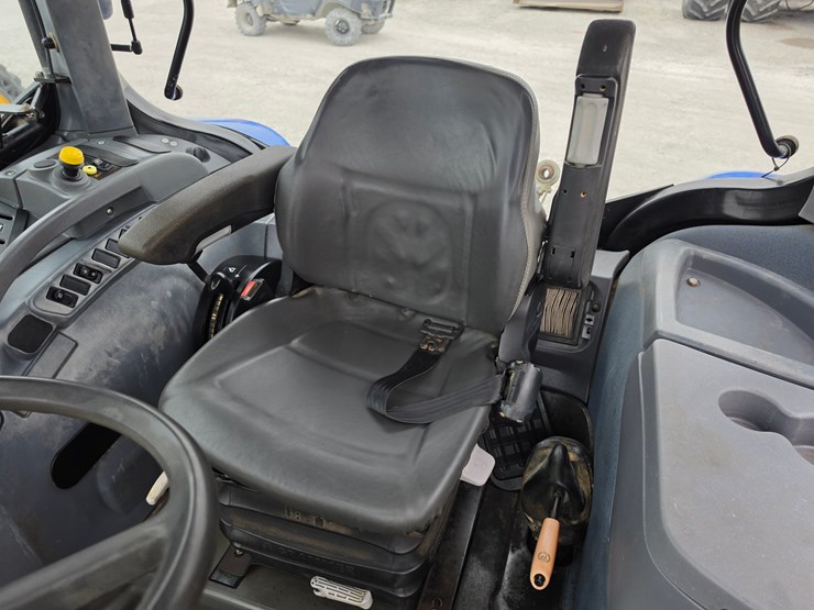2006-new-holland-ts110a-image-13