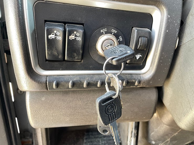 2008-kenworth-t660-image-70