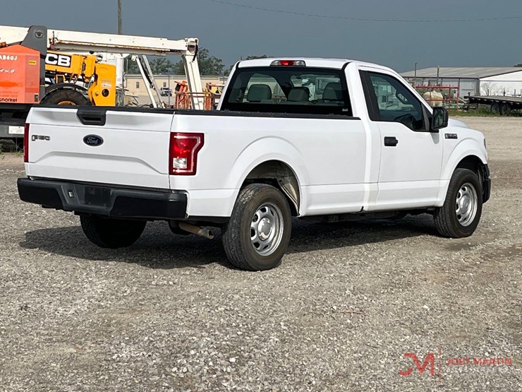 2017-ford-f150-xl-image-2
