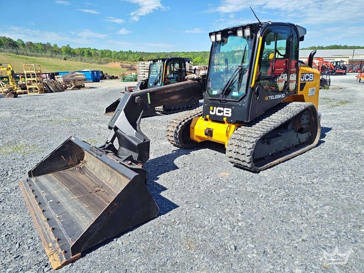2024-jcb-3ts-8t-image-1