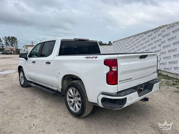 2022-chevrolet-silverado-1500-image-4