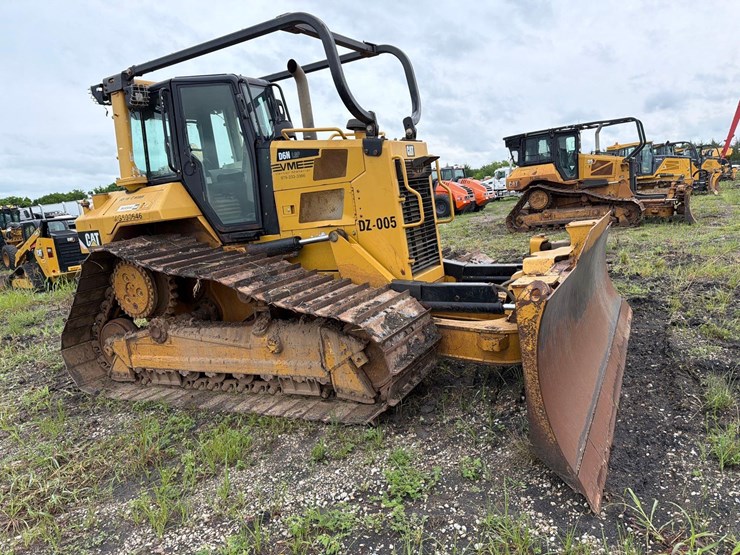 2016-caterpillar-d6n-lgp-image-4