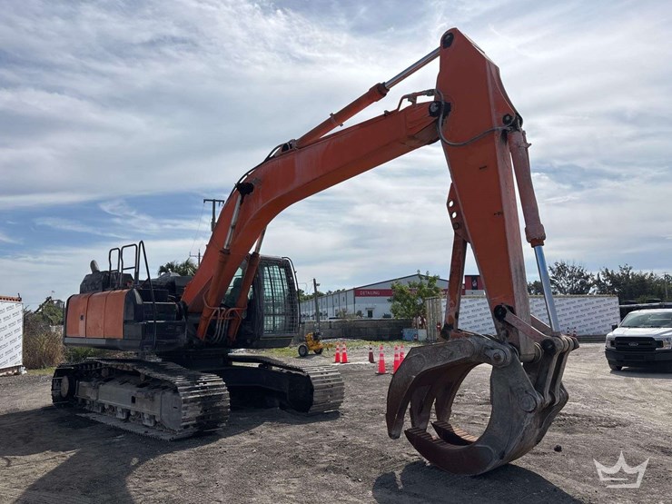 2018-hitachi-zx300-lc-6n-image-2