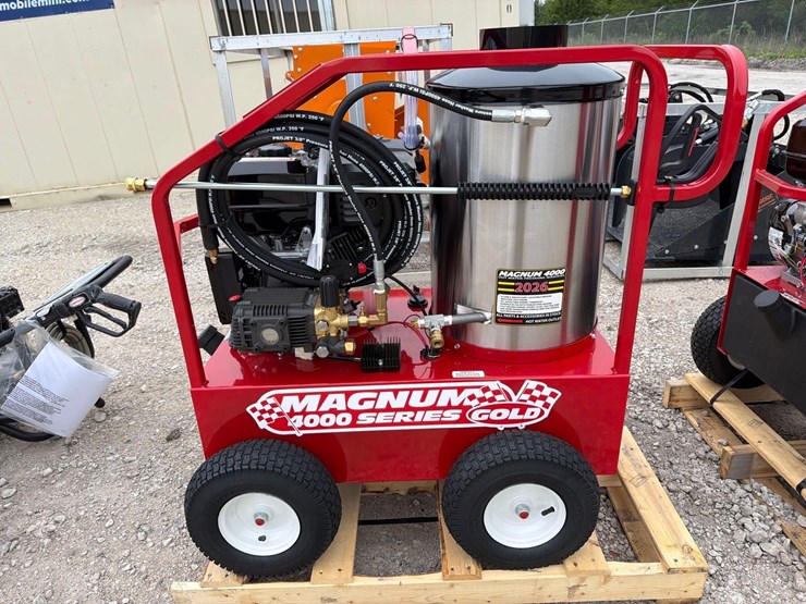 new-easy-kleen-magnum-gold-pressure-washer-image-1