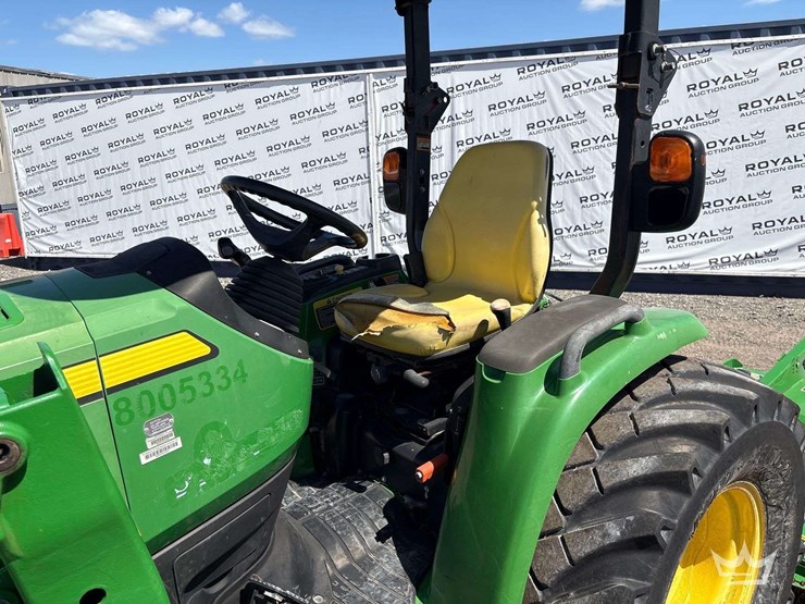 2016-john-deere-3039r-image-15