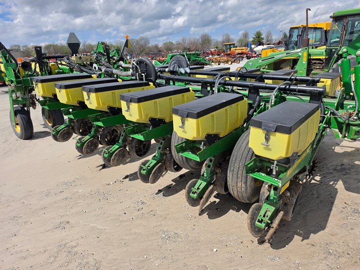 2007-john-deere-1770nt-image-6