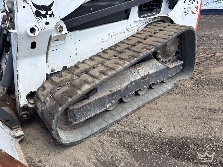2021-bobcat-t740-image-12