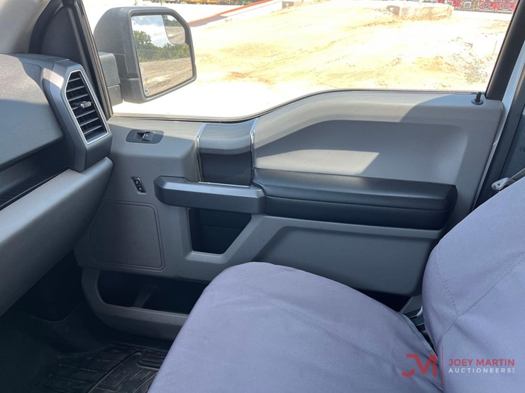 2019-ford-f150-xlt-image-11