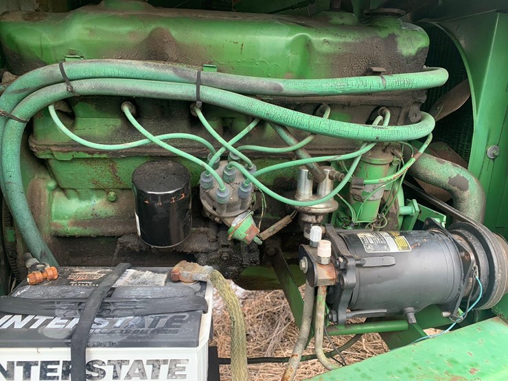 1982-john-deere-2320-image-11