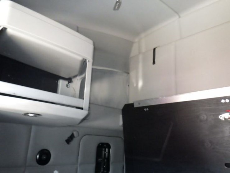 2022-kenworth-t680-image-18