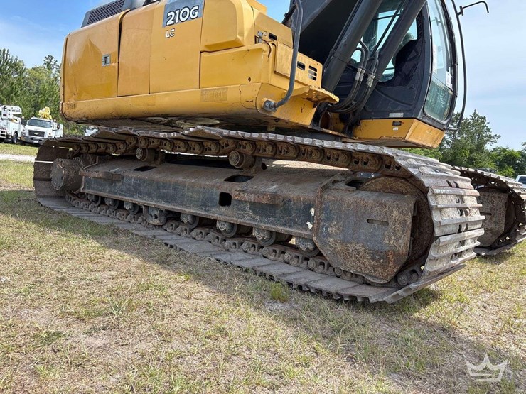 2017-deere-210g-image-42