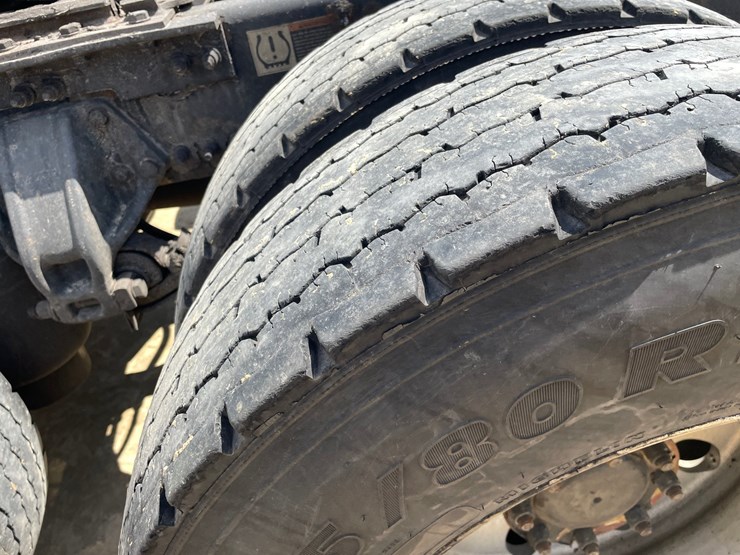 2013-kenworth-t660-image-149