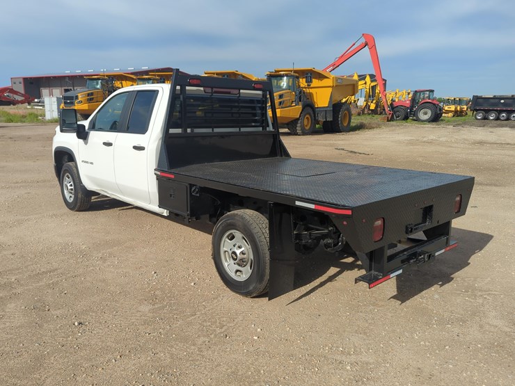 2022-chevrolet-2500-image-5
