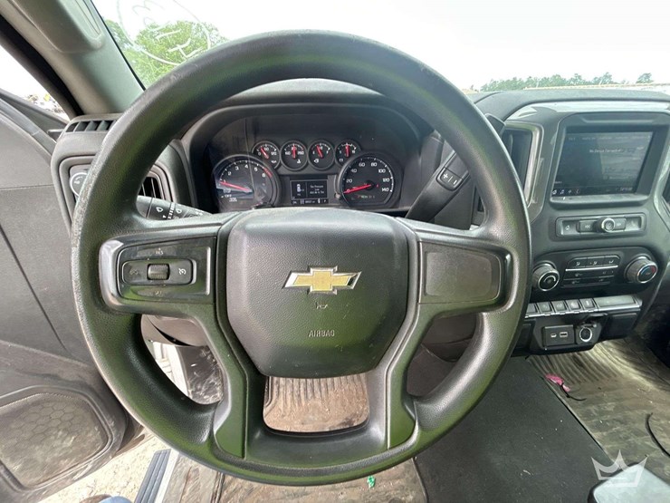 2022-chevrolet-silverado-1500-image-13