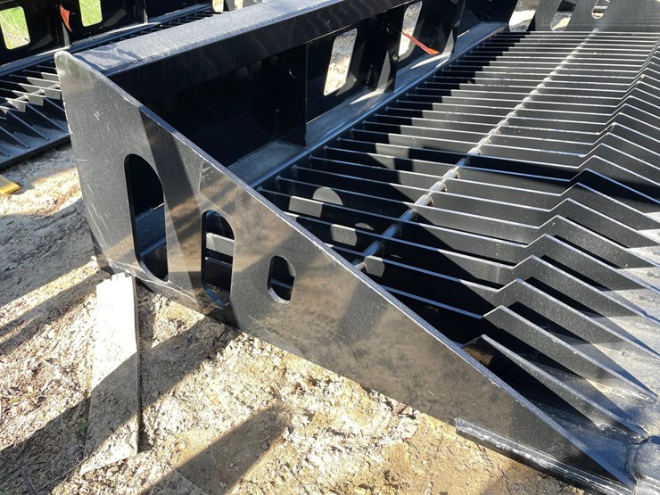 #2344-•-new-wolverine-84"-skid-steer-skelton-rock-screening-bucket-attachment-image-3