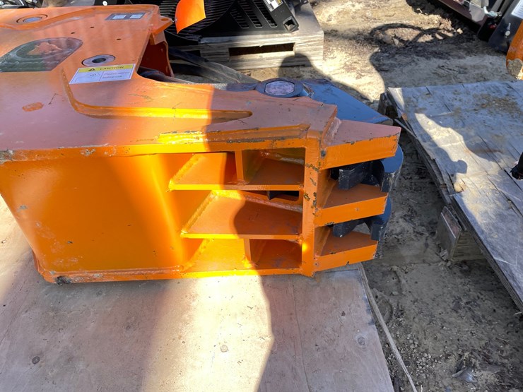 #2325-•-new-wolverine-excavator-hydraulic-clamp-image-5