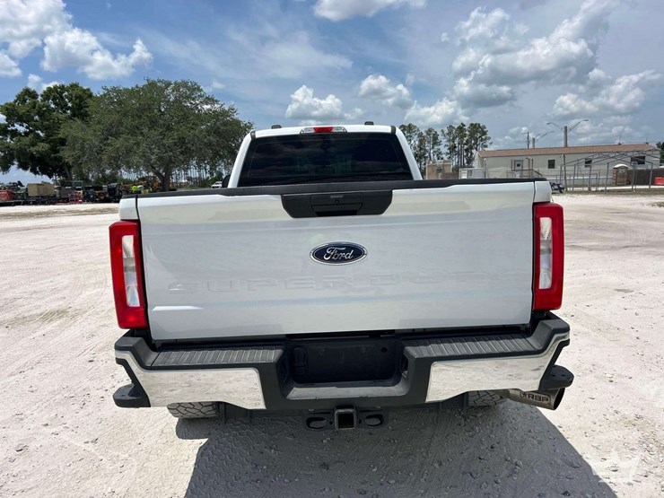 2023-ford-f250-image-29