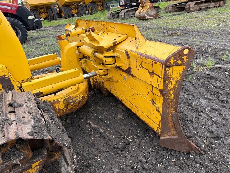 2020-komatsu-d61px-24-image-13