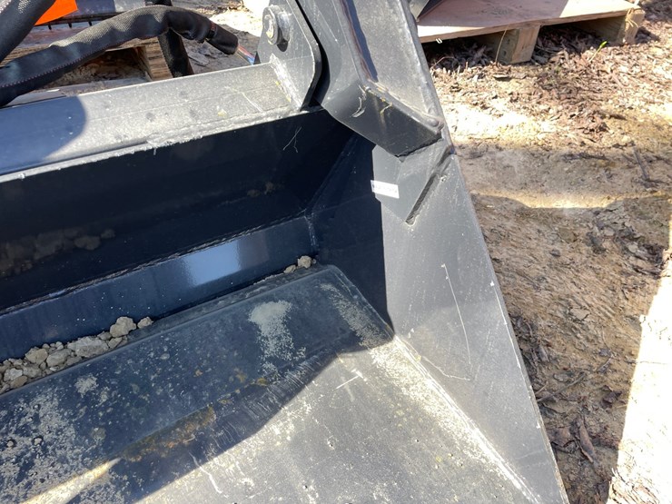 #2317-•-new-wolverine-mini-skid-steer-combination-bucket-image-9