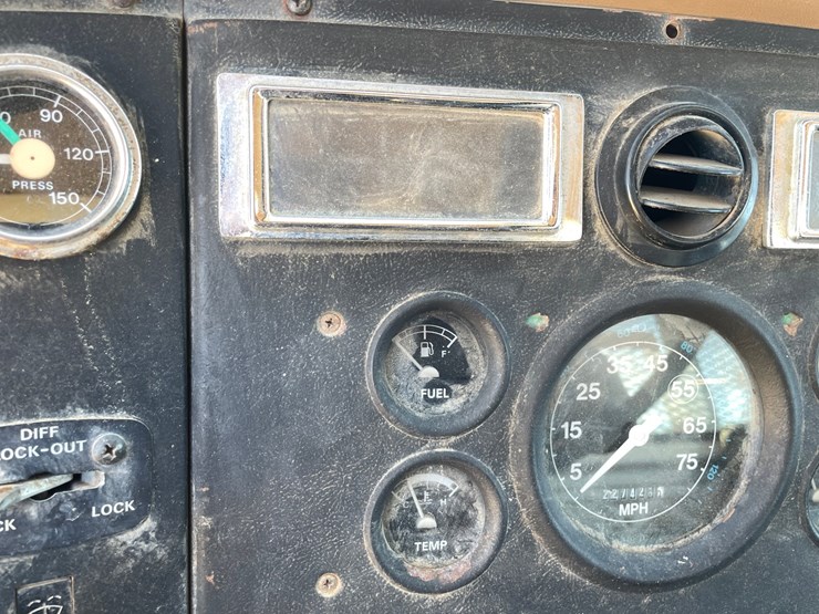 1994-ford-l8000-image-54